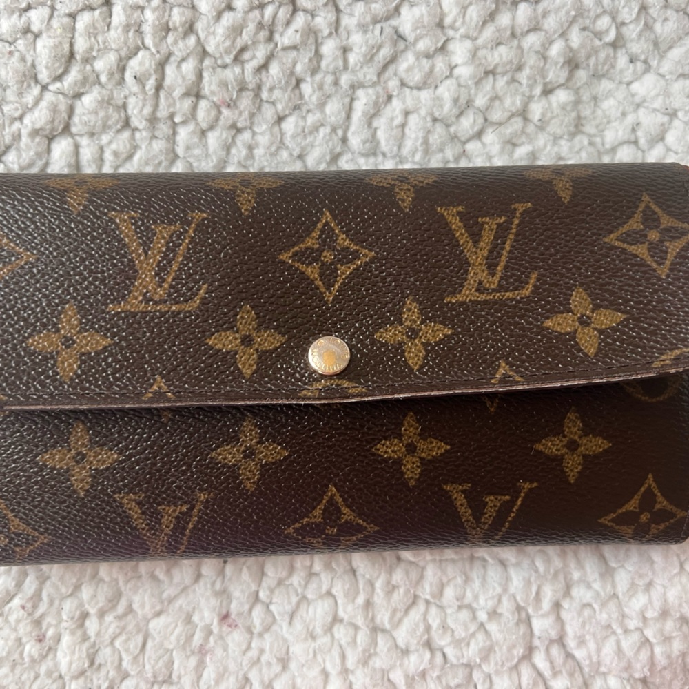 Louis Vuitton Sarah Wallet